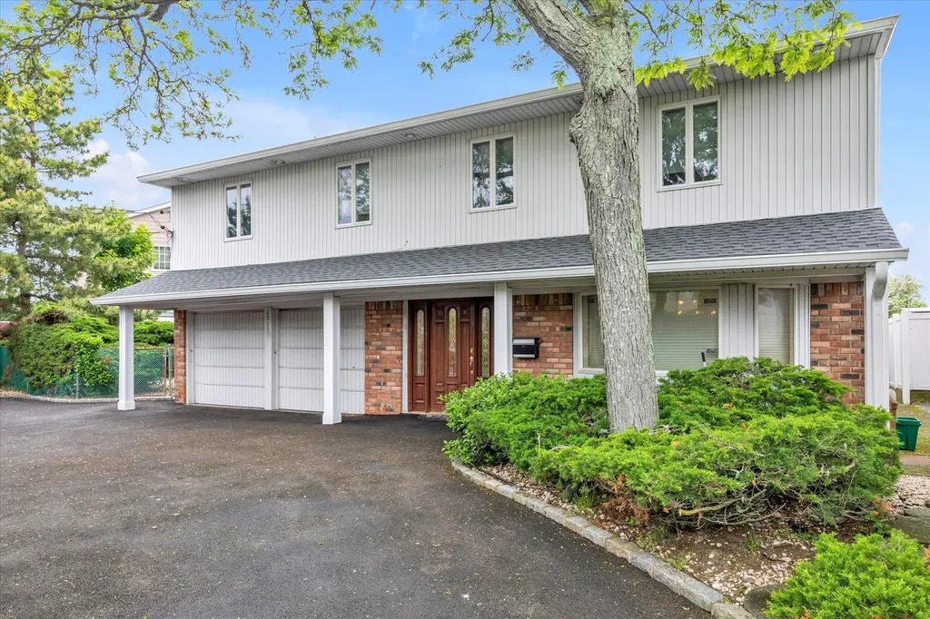 2917 Frankel Boulevard Merrick NY 11566