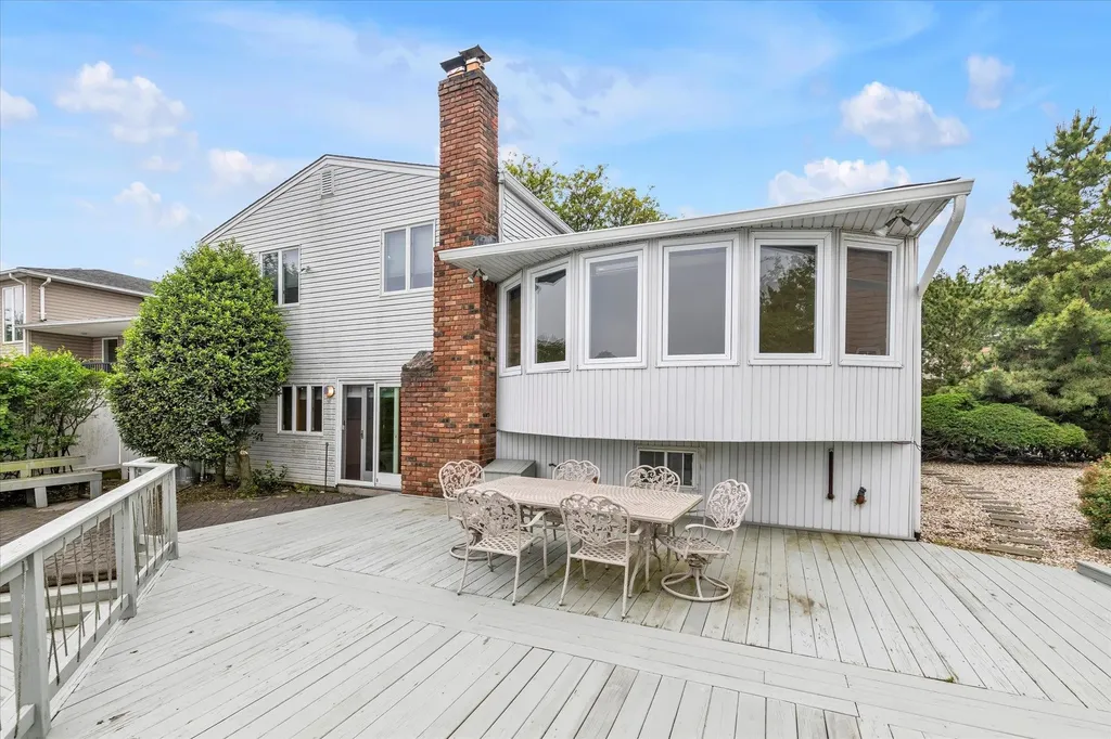 2917 Frankel Boulevard Merrick NY 11566
