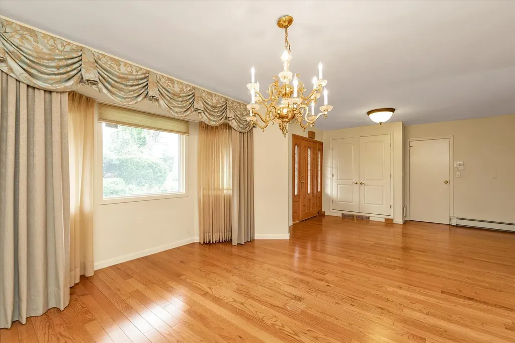 2917 Frankel Boulevard Merrick NY 11566