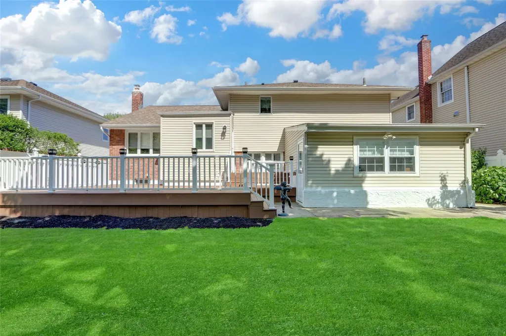 3236 Waterbury Drive Wantagh NY 11793