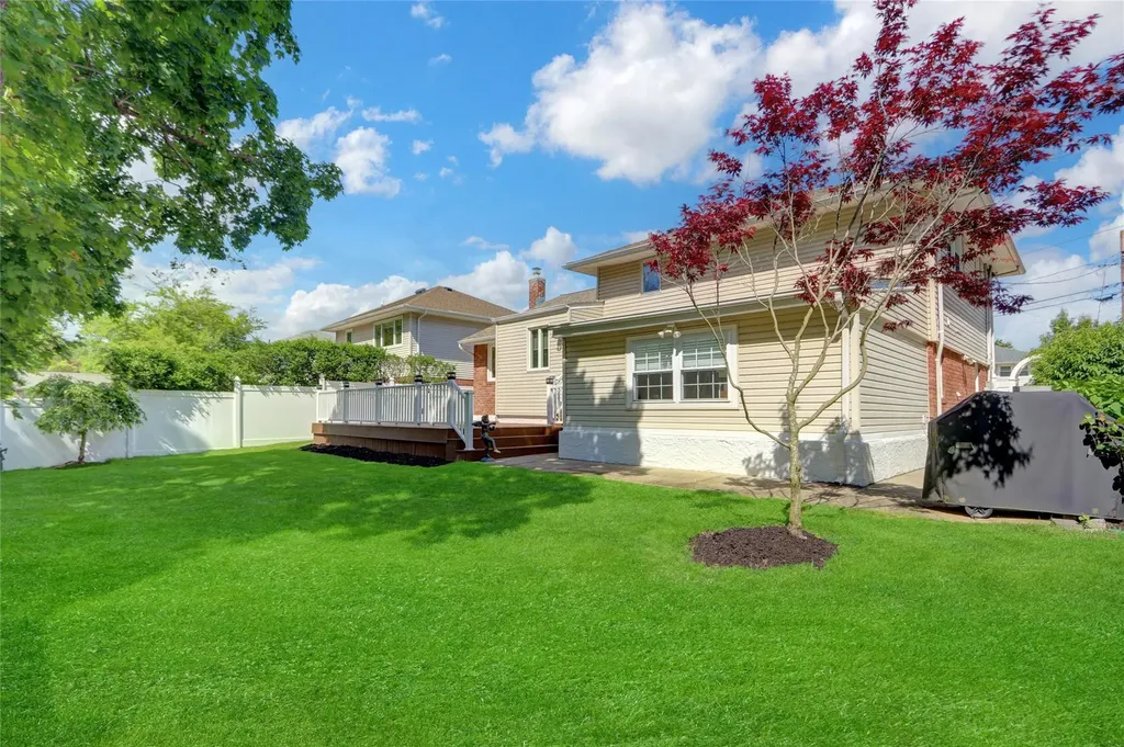 3236 Waterbury Drive Wantagh NY 11793