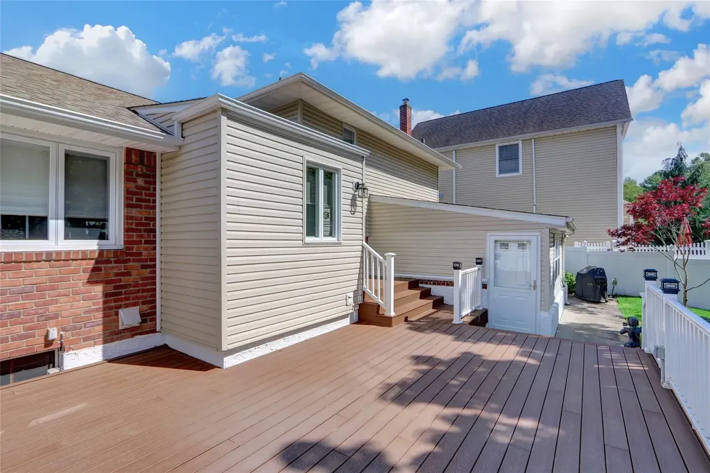 3236 Waterbury Drive Wantagh NY 11793