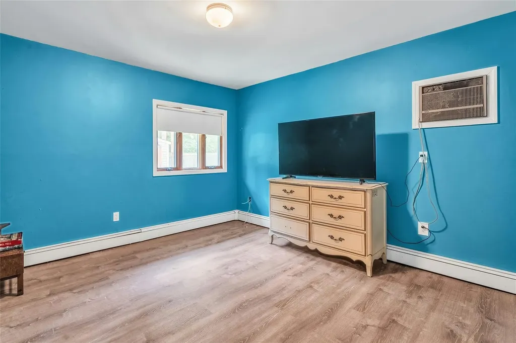 246 Willowood Drive Wantagh NY 11793