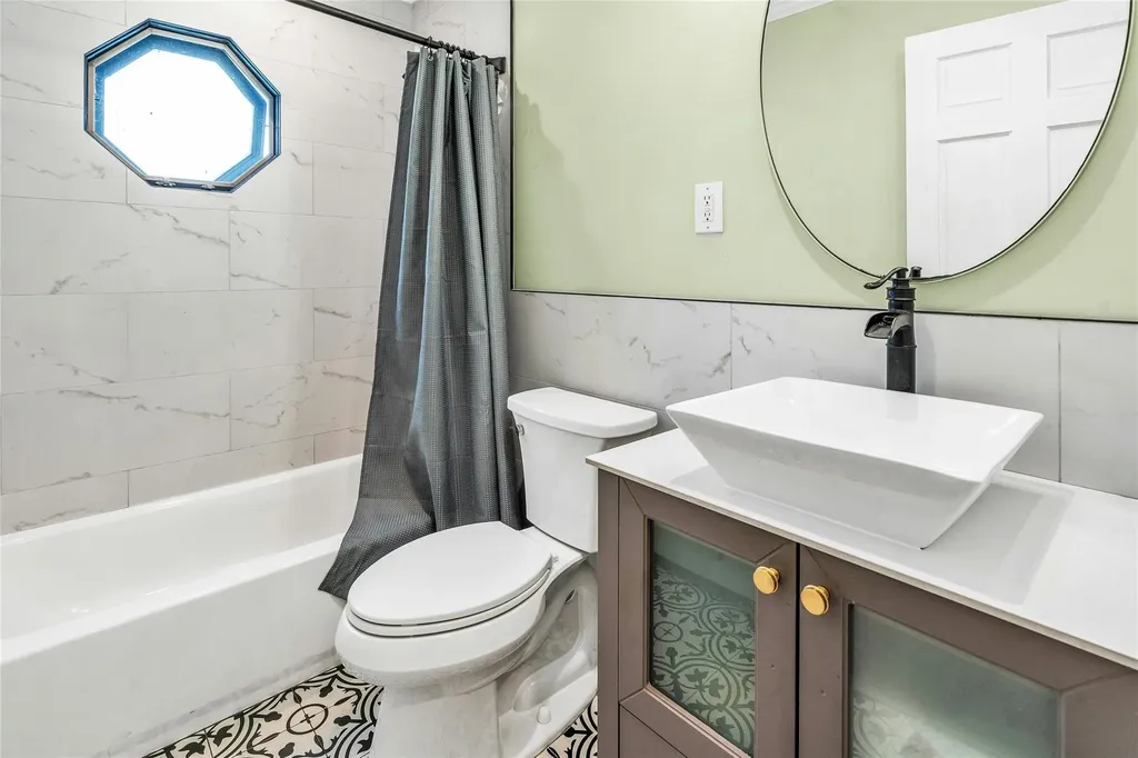 246 Willowood Drive Wantagh NY 11793