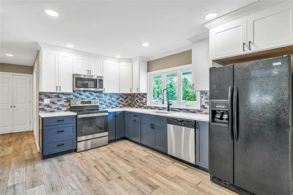 246 Willowood Drive Wantagh NY 11793