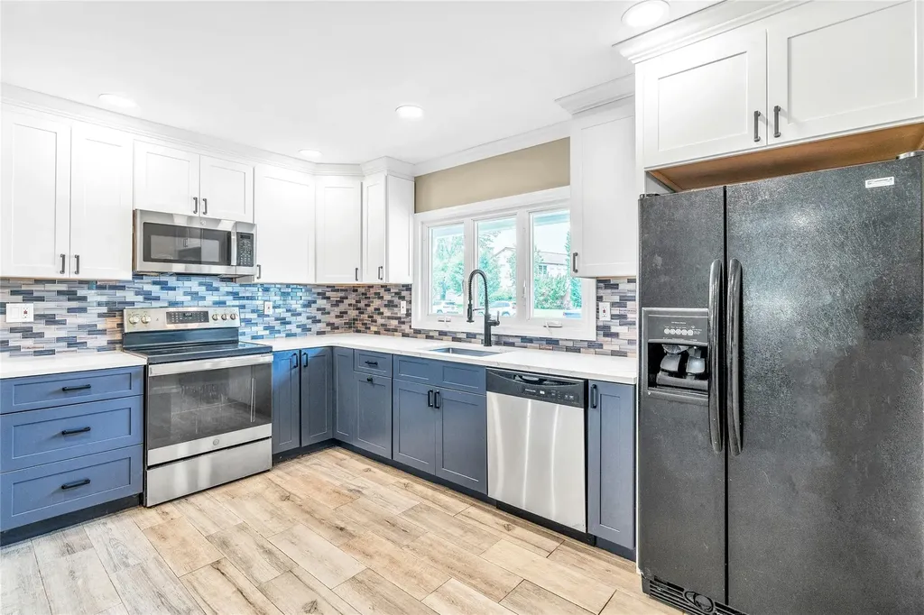 246 Willowood Drive Wantagh NY 11793
