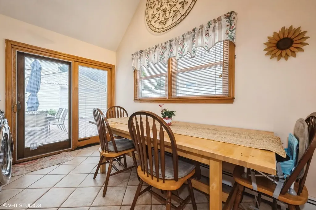 34 Castle Lane Levittown NY 11756