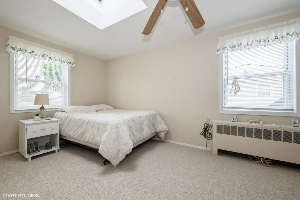 34 Castle Lane Levittown NY 11756