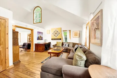 161 Goldens Bridge Road Katonah NY 10536