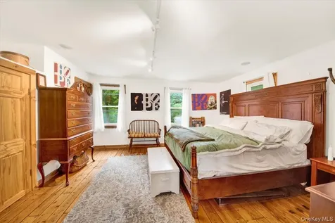 161 Goldens Bridge Road Katonah NY 10536