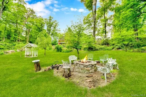 161 Goldens Bridge Road Katonah NY 10536
