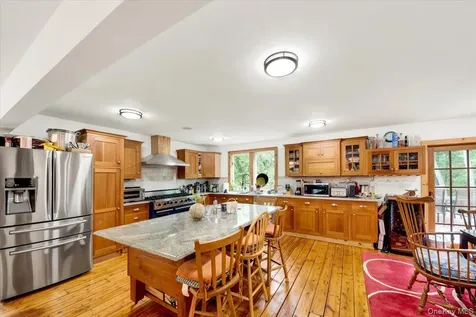 161 Goldens Bridge Road Katonah NY 10536
