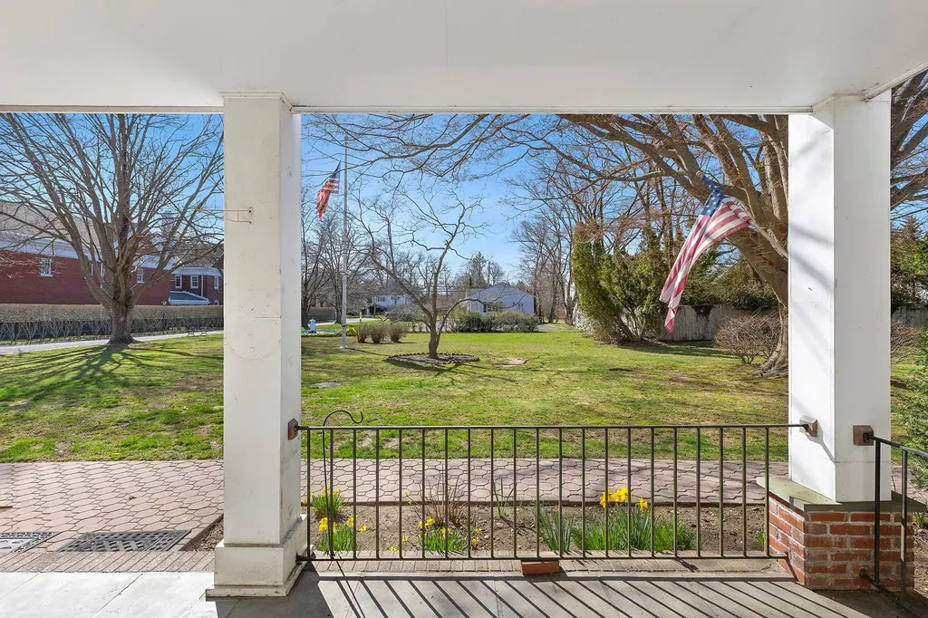 55075 Route 25 Southold NY 11971