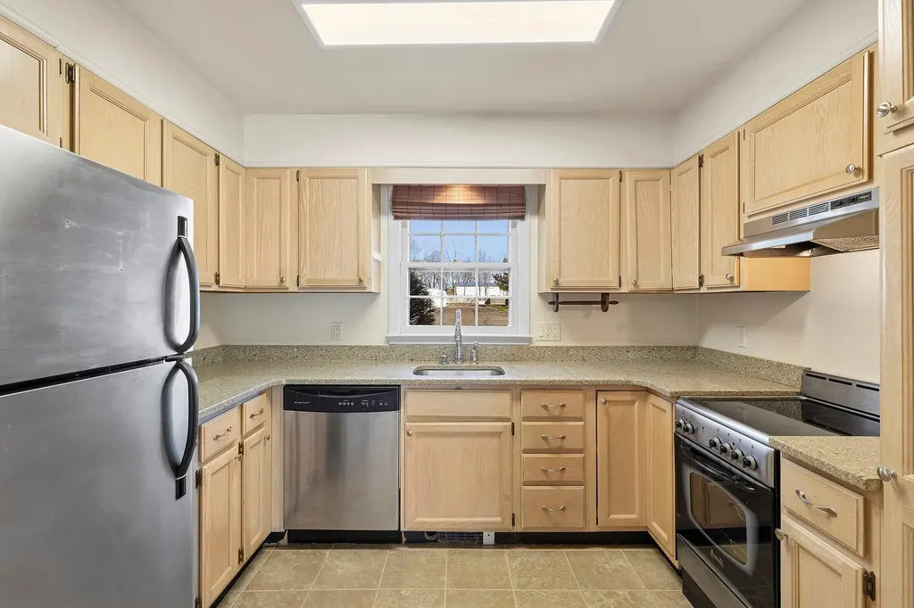 55075 Route 25 Southold NY 11971