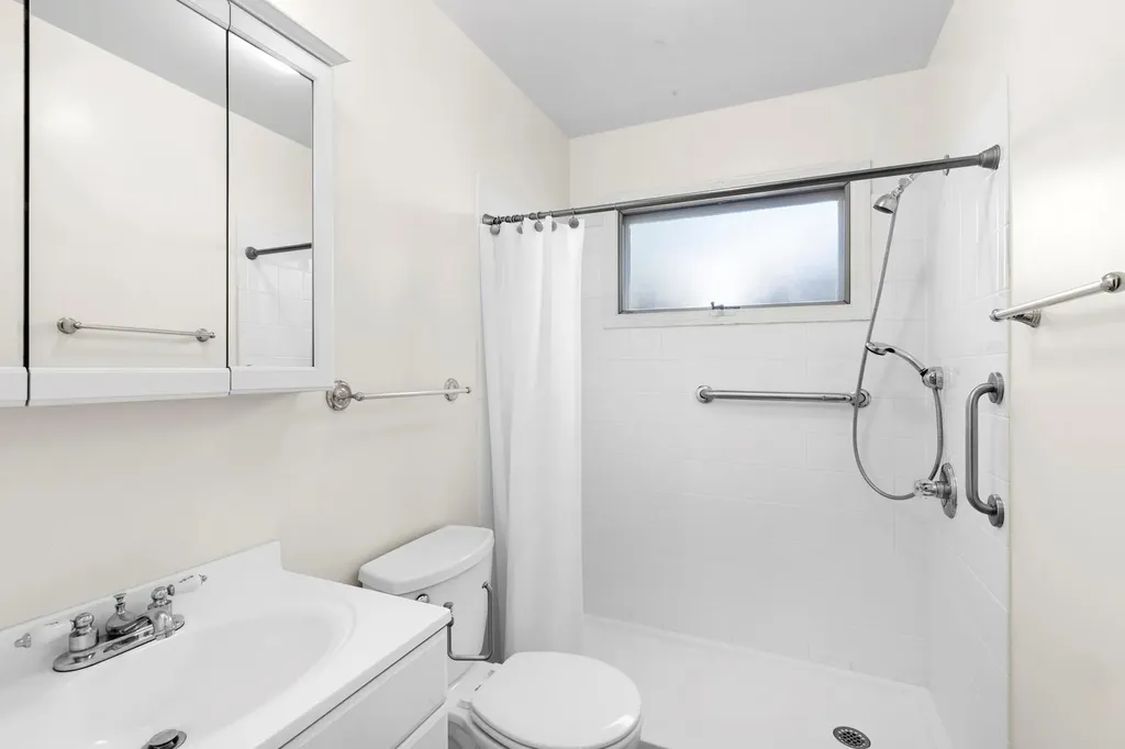 55075 Route 25 Southold NY 11971