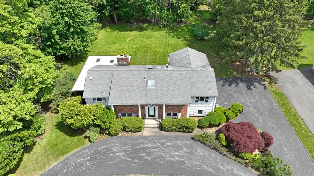 9 Skylark Drive Spring Valley NY 10977