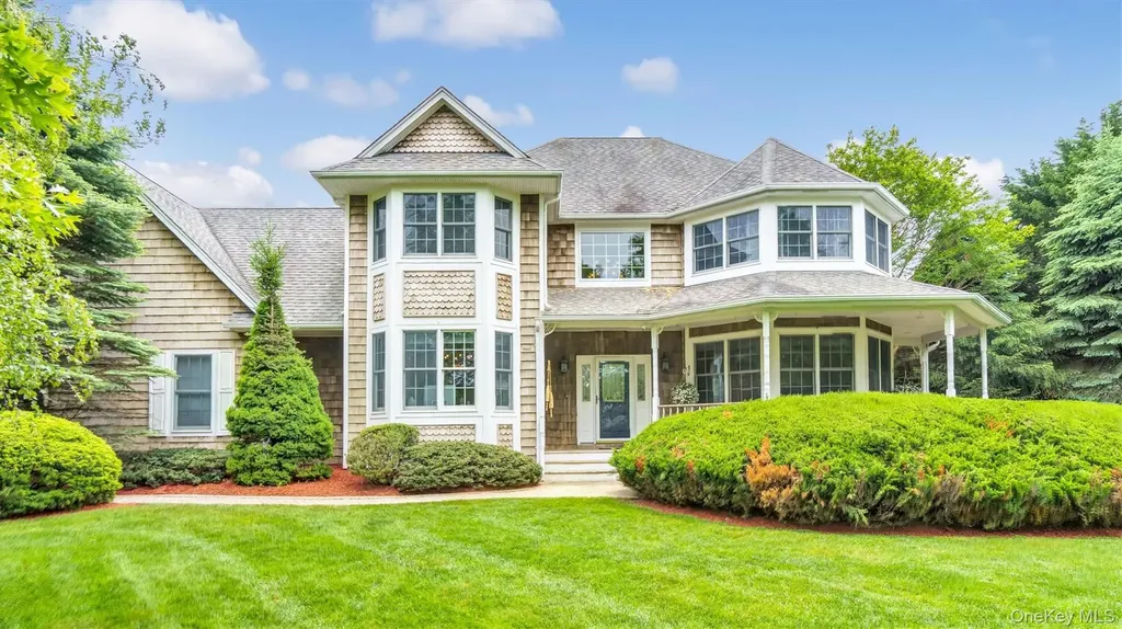 1260 Water Terrace Southold NY 11971