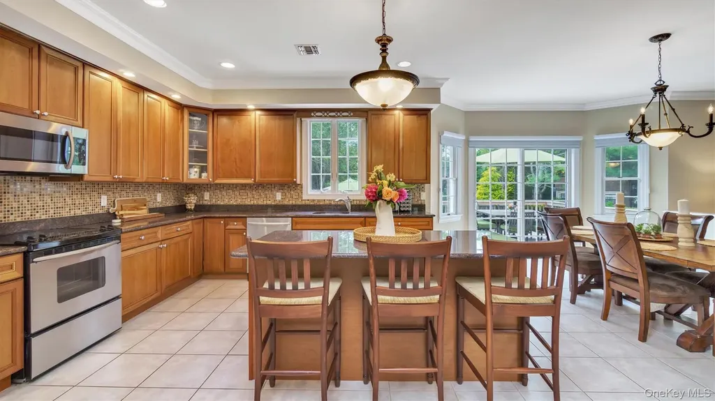 1260 Water Terrace Southold NY 11971