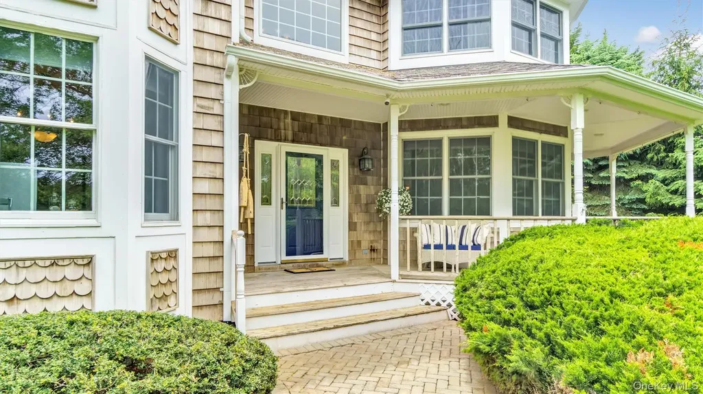1260 Water Terrace Southold NY 11971