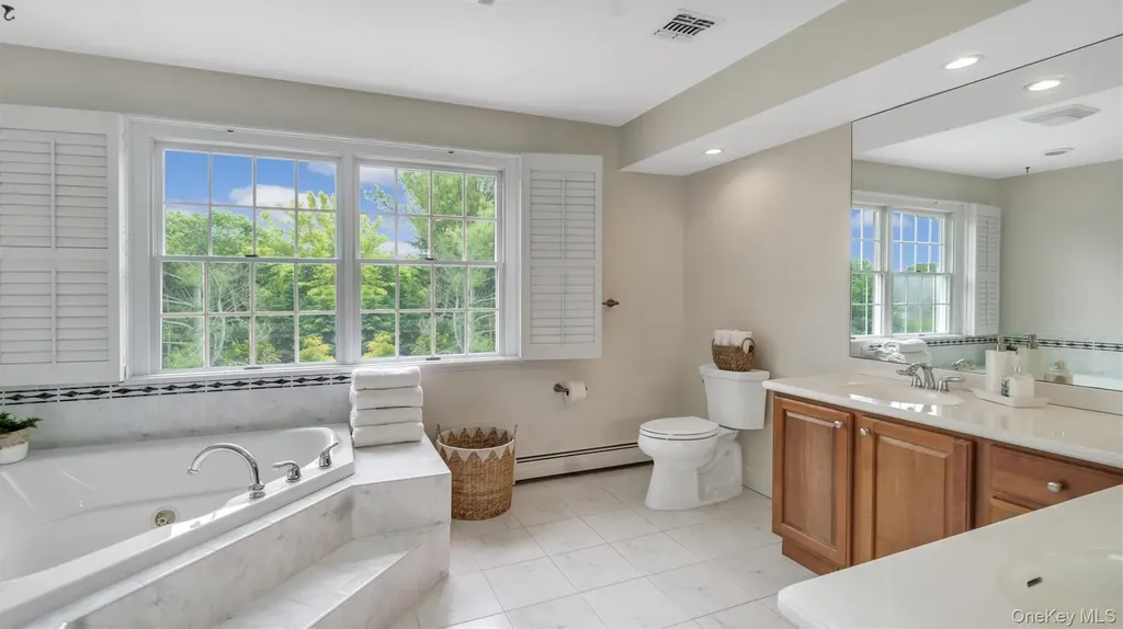 1260 Water Terrace Southold NY 11971