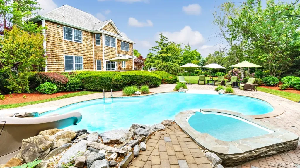 1260 Water Terrace Southold NY 11971