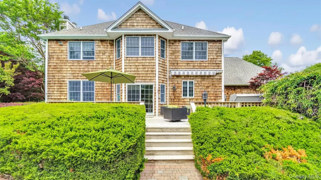 1260 Water Terrace Southold NY 11971