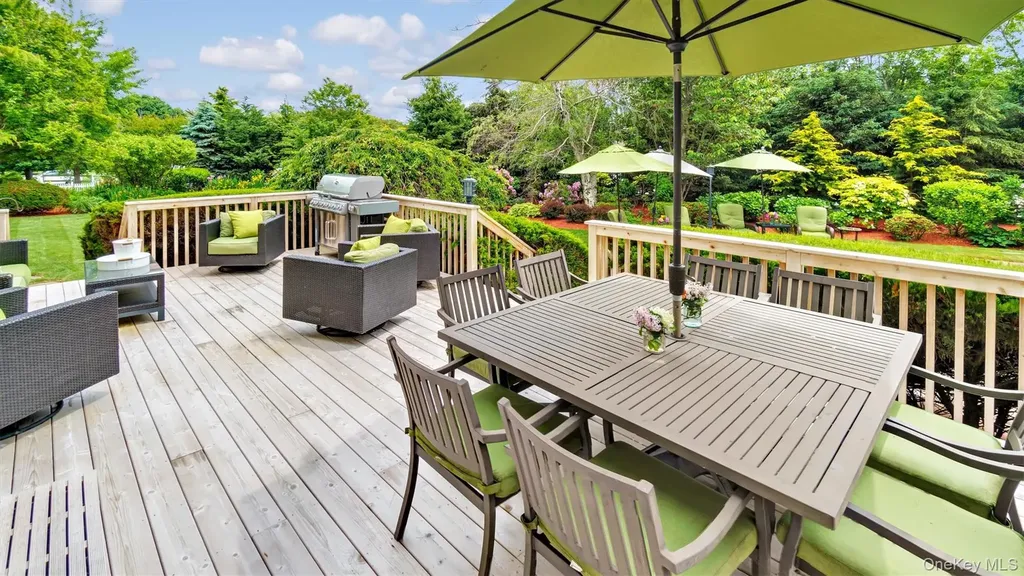 1260 Water Terrace Southold NY 11971