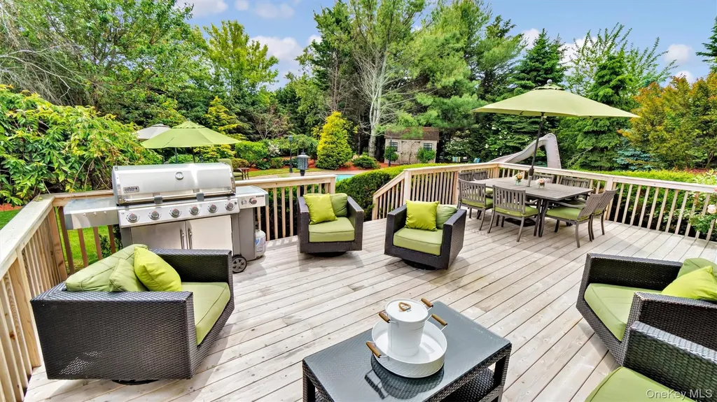 1260 Water Terrace Southold NY 11971