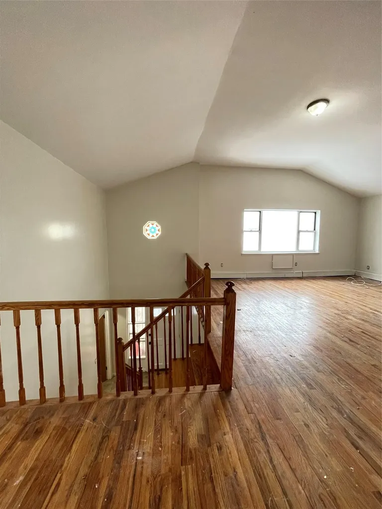 2110 Light Street Bronx NY 10466
