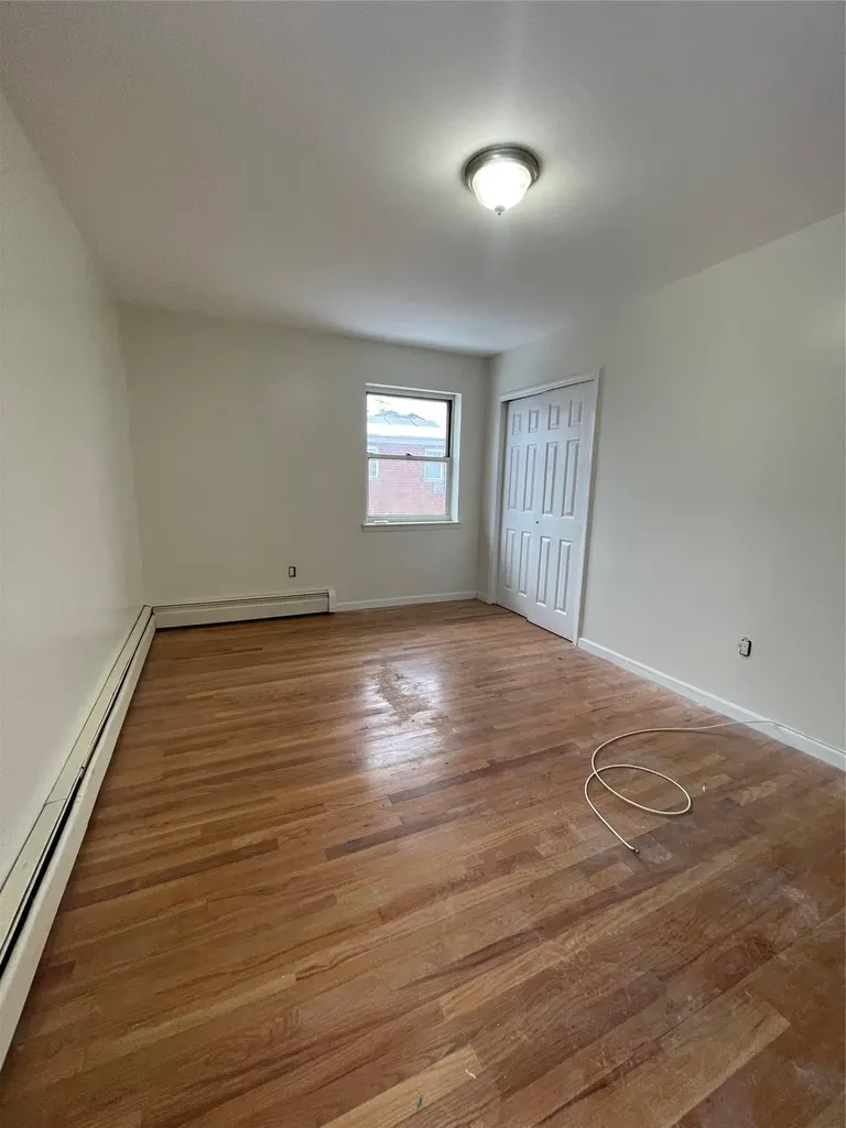 2110 Light Street Bronx NY 10466