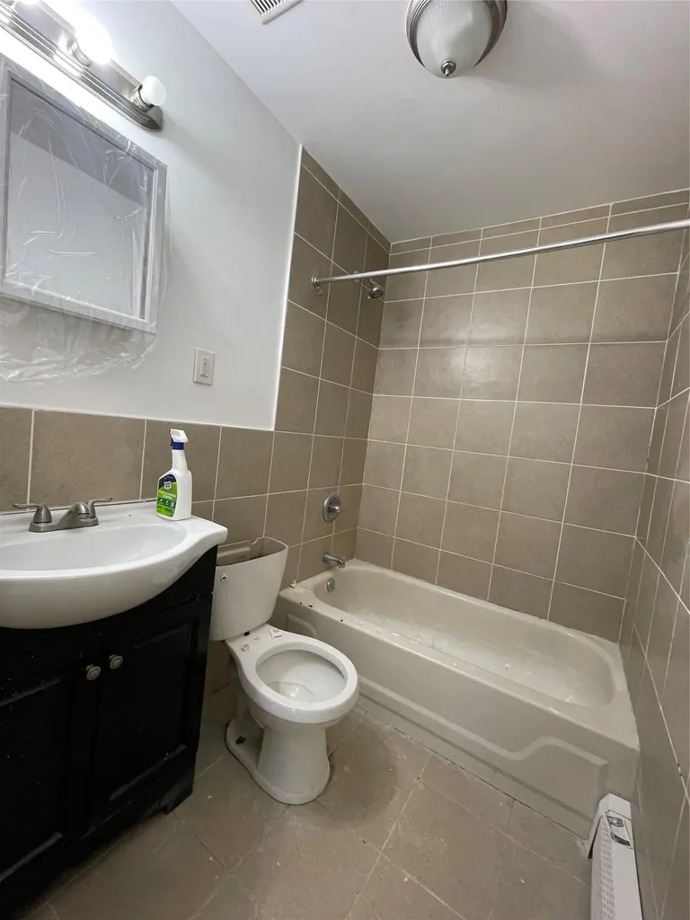 2110 Light Street Bronx NY 10466