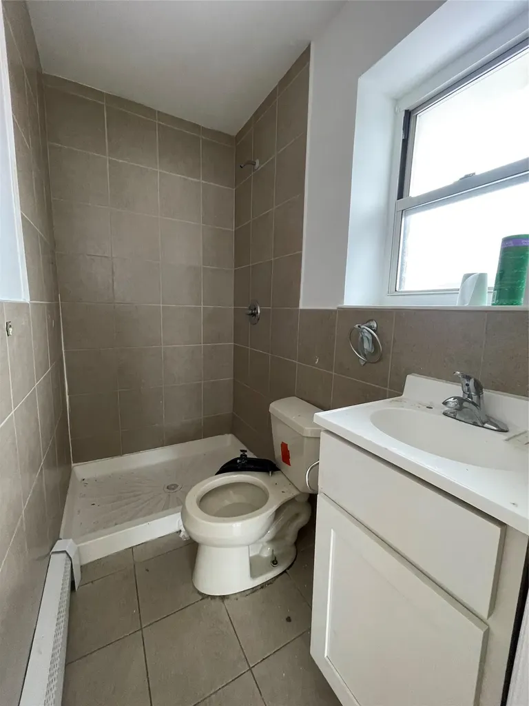 2110 Light Street Bronx NY 10466