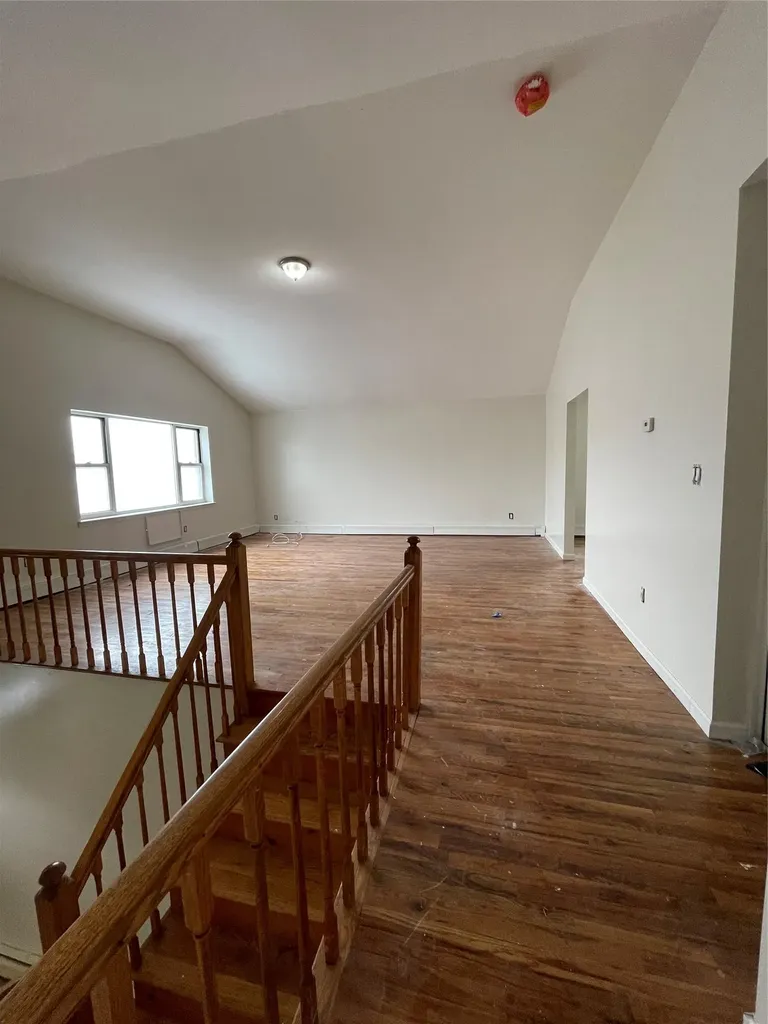 2110 Light Street Bronx NY 10466