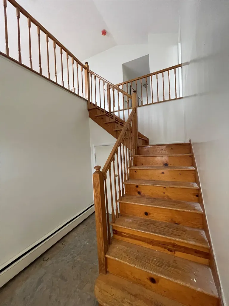 2110 Light Street Bronx NY 10466