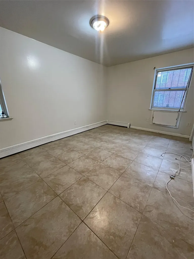 2110 Light Street Bronx NY 10466