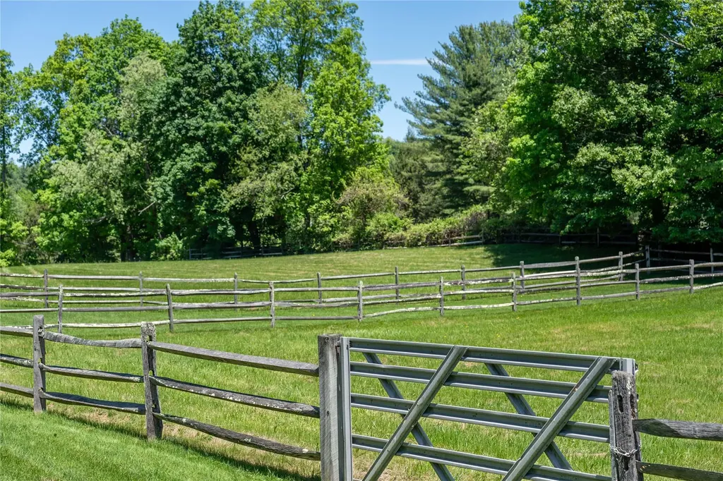 168 Todd Road Katonah NY 10536