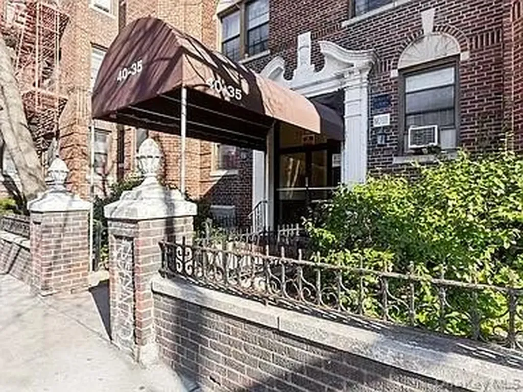4035 Ithaca Street Elmhurst NY 11373