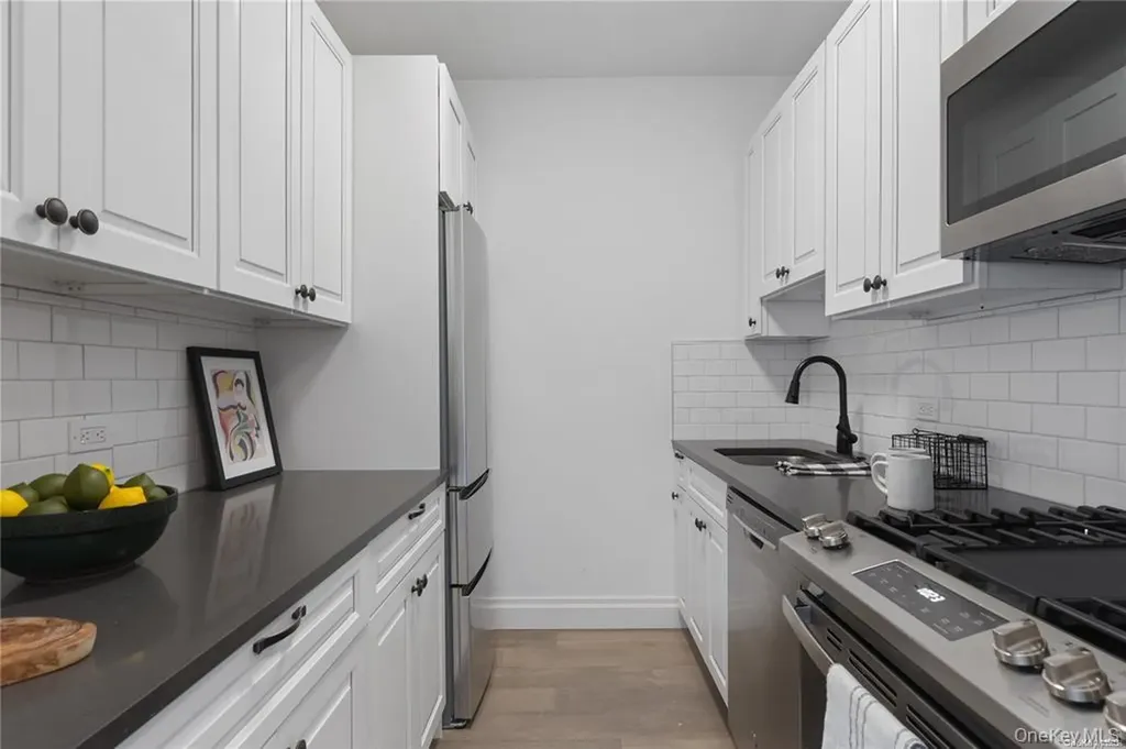 4035 Ithaca Street Elmhurst NY 11373