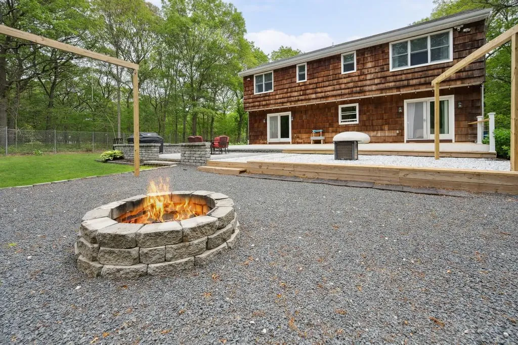 150 Hammond Lane Centereach NY 11720
