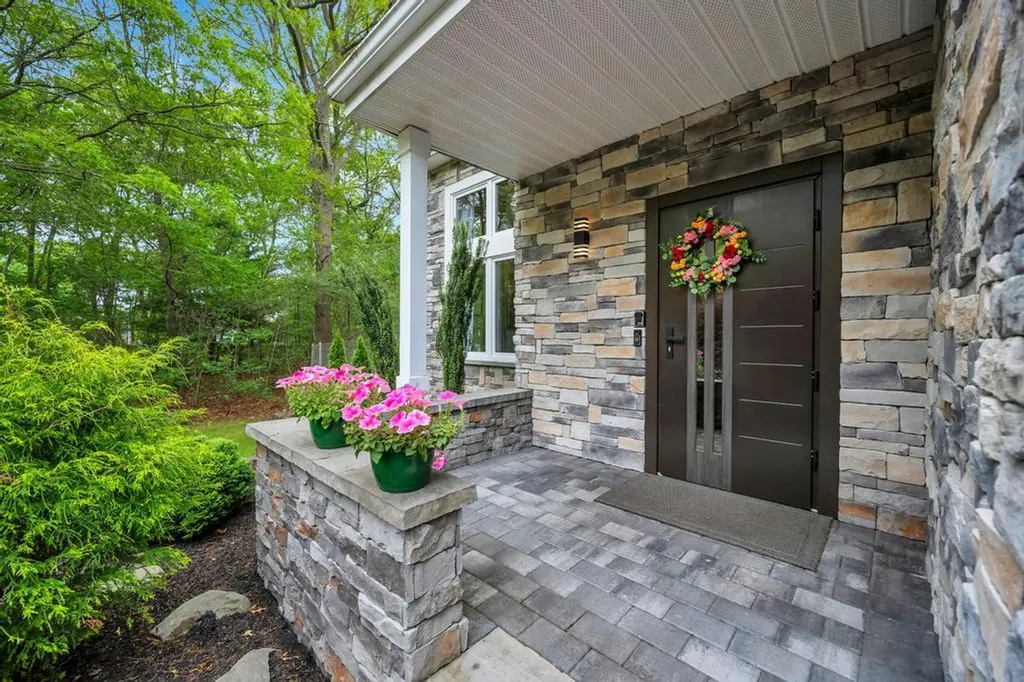 150 Hammond Lane Centereach NY 11720
