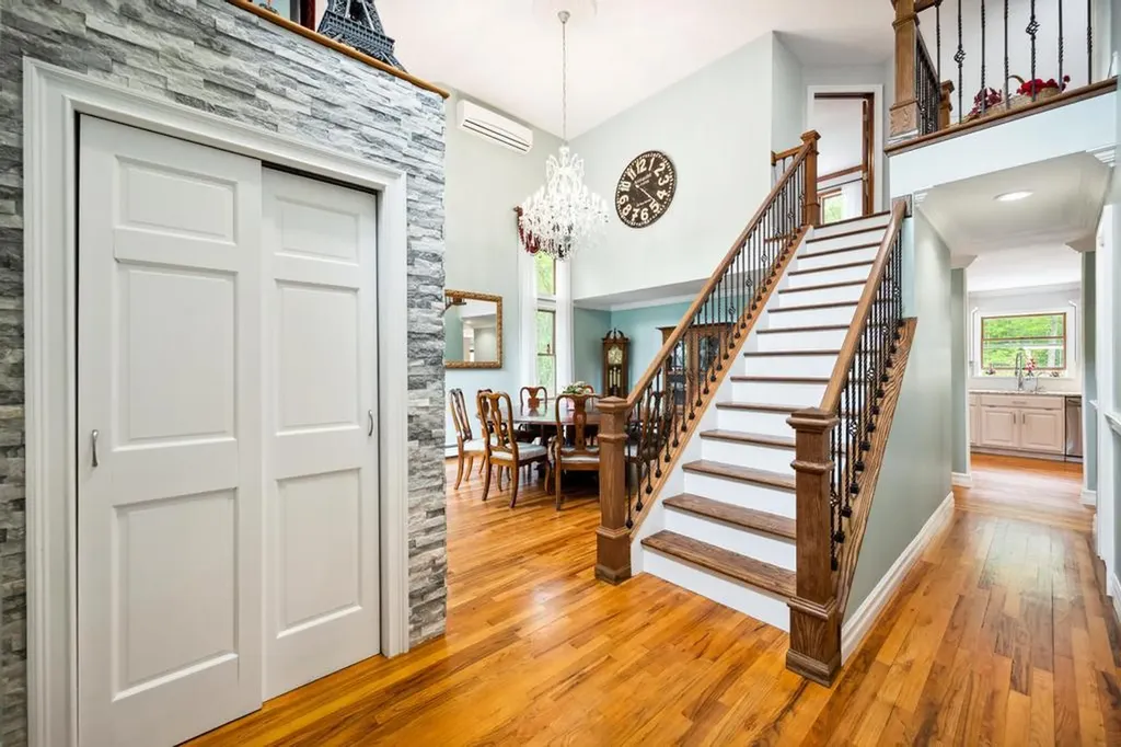 150 Hammond Lane Centereach NY 11720