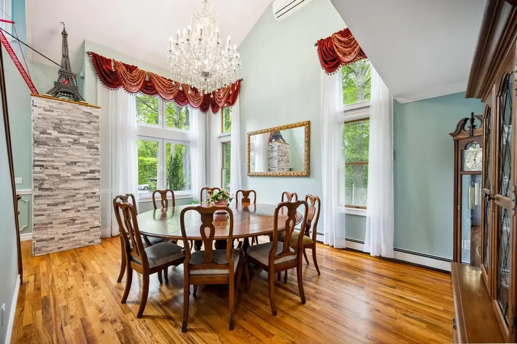 150 Hammond Lane Centereach NY 11720