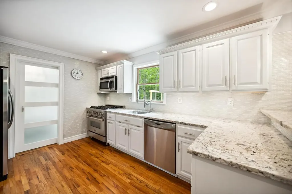 150 Hammond Lane Centereach NY 11720