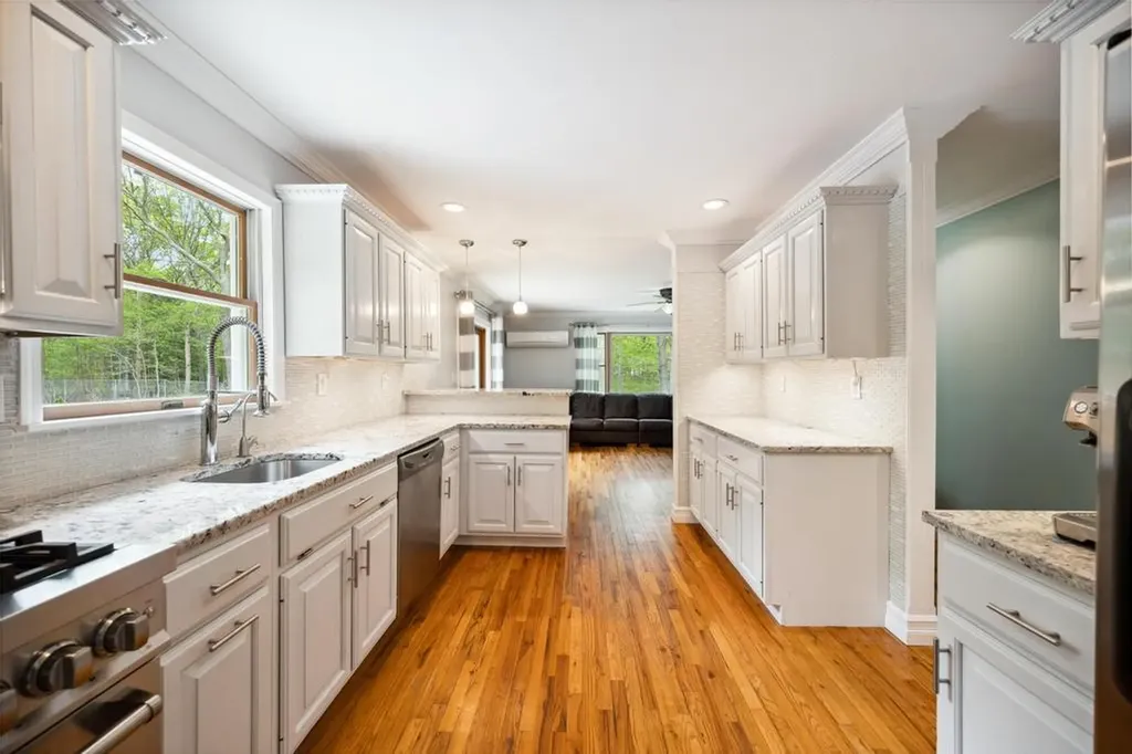 150 Hammond Lane Centereach NY 11720