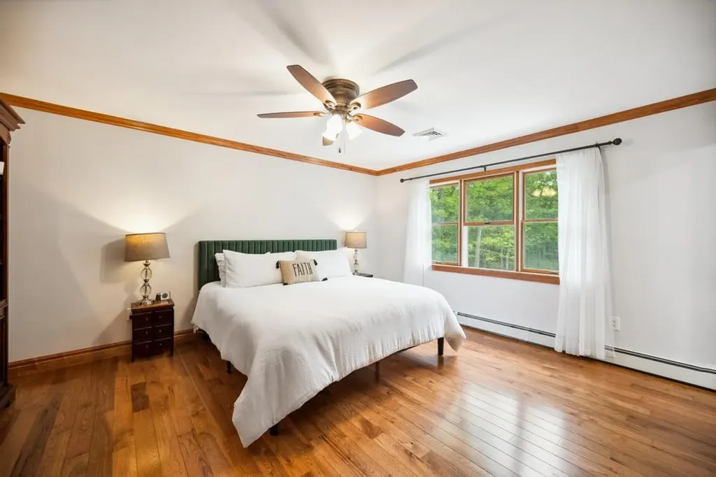 150 Hammond Lane Centereach NY 11720