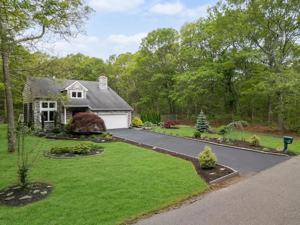 150 Hammond Lane Centereach NY 11720