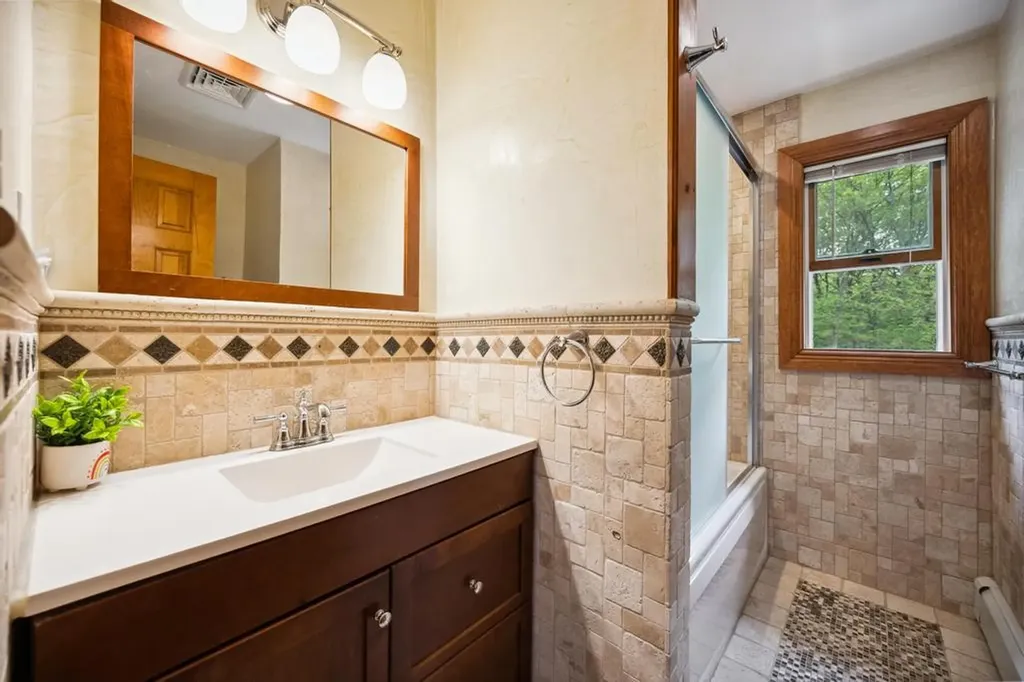 150 Hammond Lane Centereach NY 11720