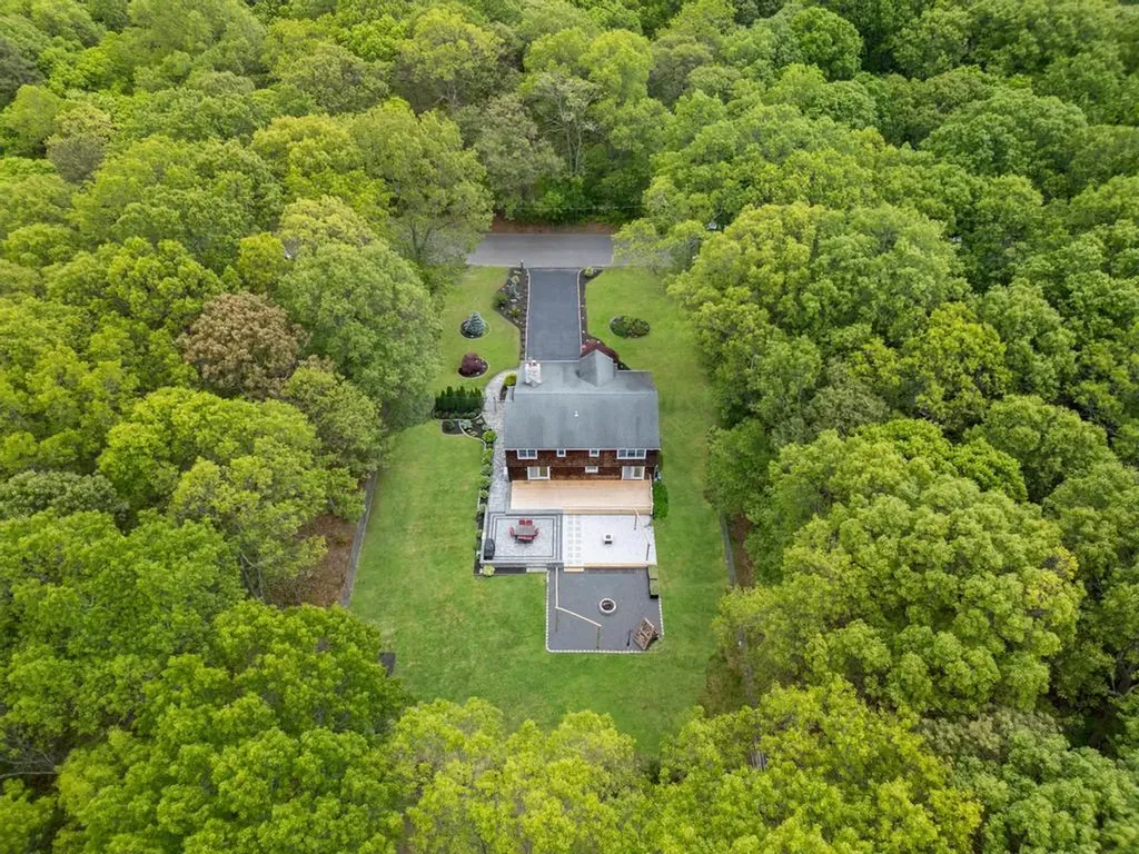 150 Hammond Lane Centereach NY 11720