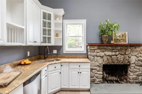 2295 State Route 32 S New Paltz NY 12561