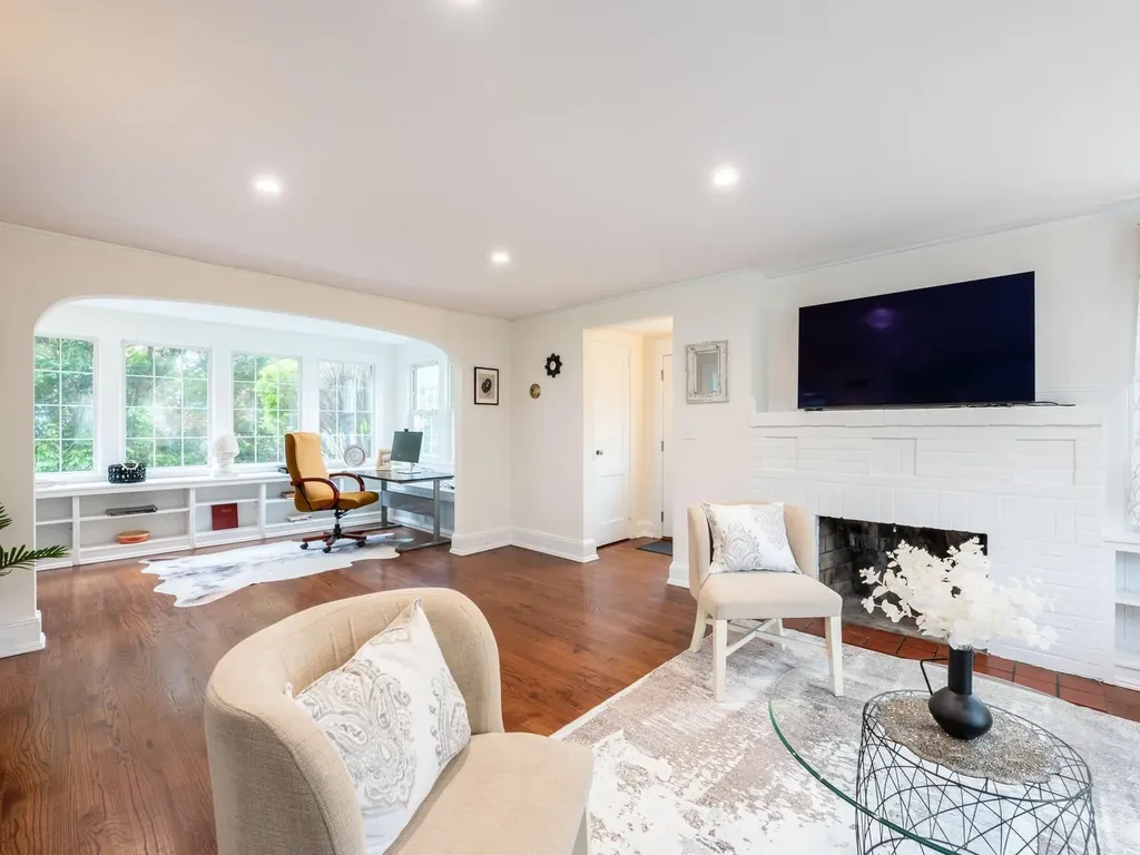 62 Webster Avenue Manhasset NY 11030